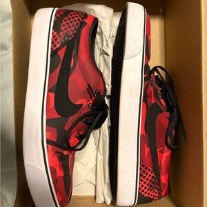 Nike Camouflage Red and Black Sneakers